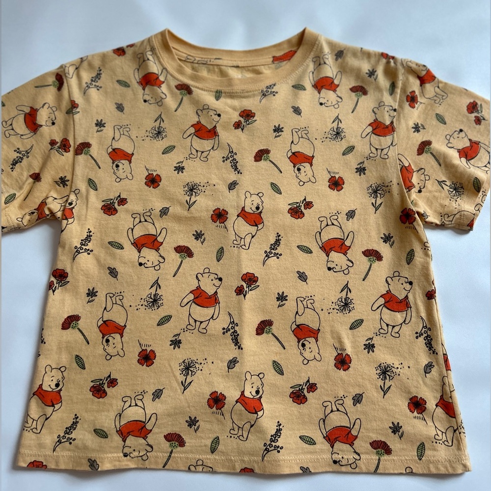 Winnie The Pooh girls t-shirt XS